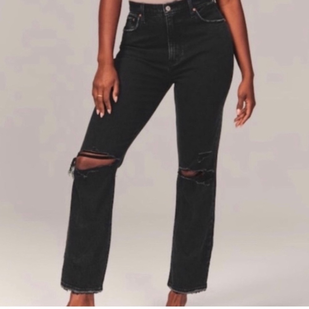 A&F Ultra High Rise Ankle Straight Black Distressed Jean Womens size 6 28 NWOT